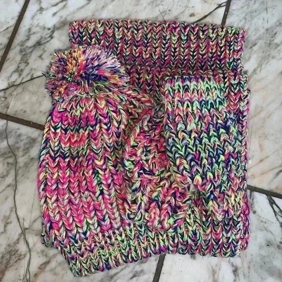 new york & company beanie with scarf and gloves - Picture 7 of 7